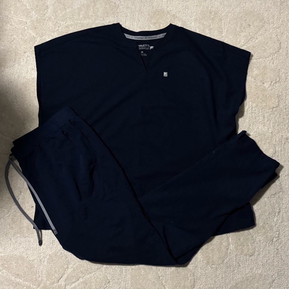Fabletics Navy Scrub Set Size 2X/1XT